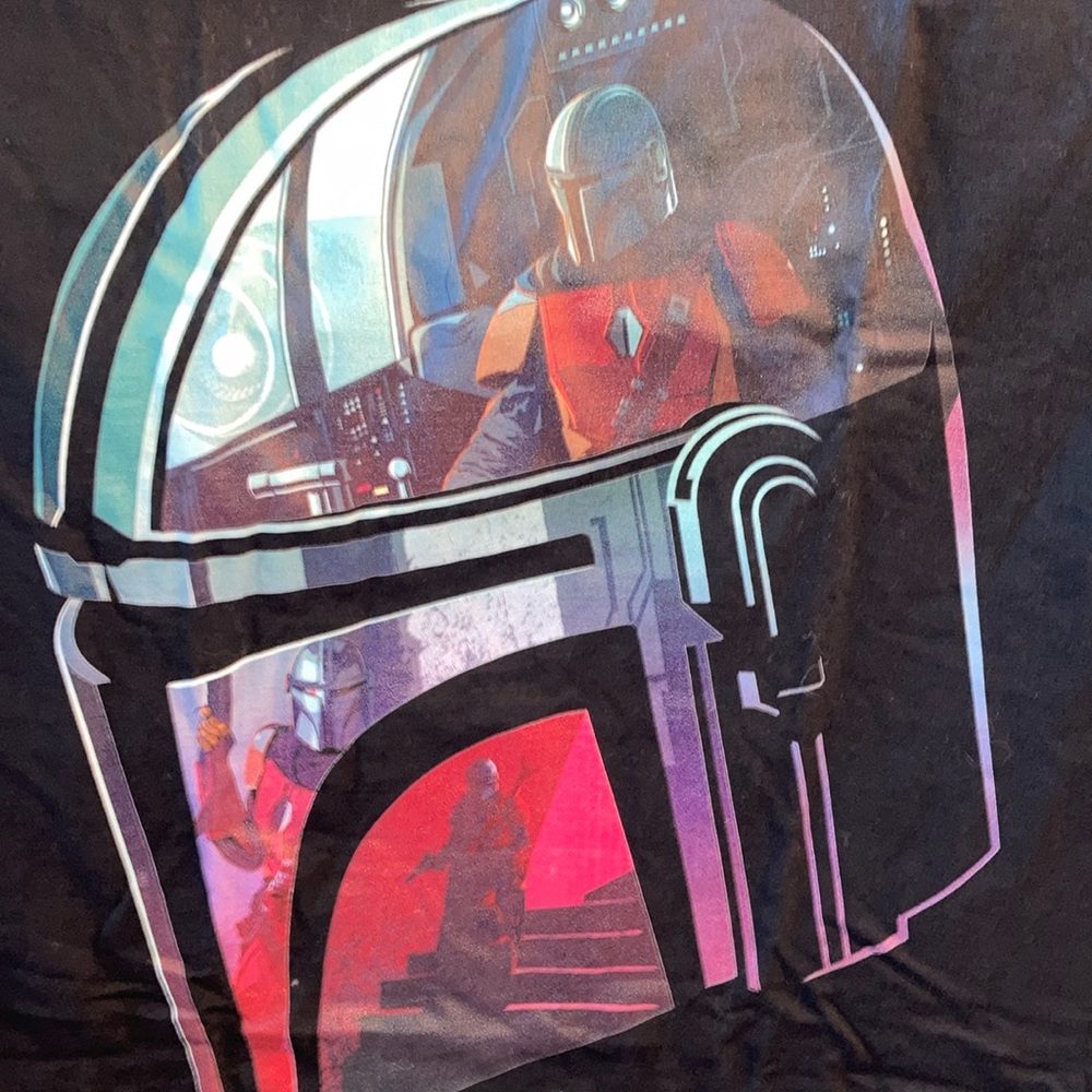 Star Wars Mandalorian Black T-Shirt NWT - Picture 4 of 8